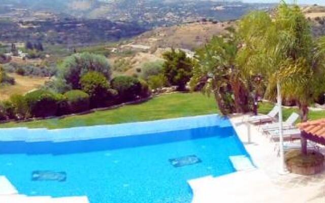 Golden Valley Villa