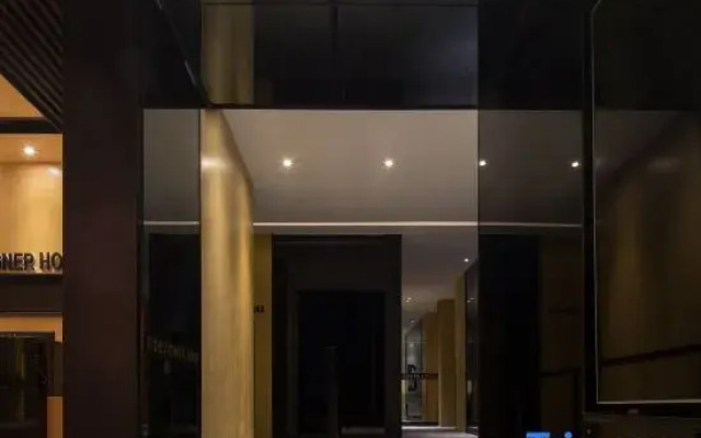Sfeel Designer Hotel (Chengdu Jiuyan Bridge Shop)