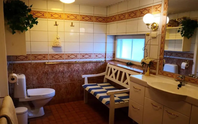 Airport Mint House Studio