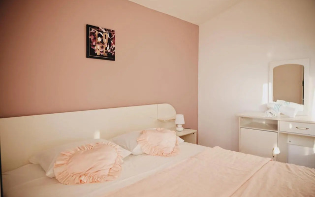 Apartment Blanka with a beautiful view of Trogir