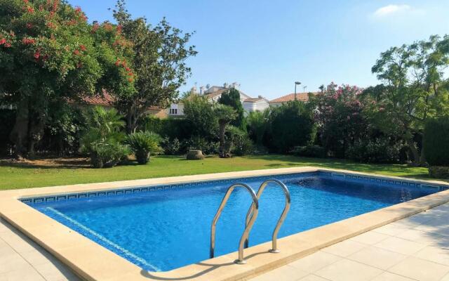 Villa 50m From the Beach in Cambrils