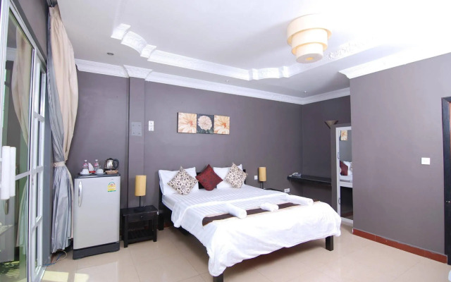 Pillar Hotel