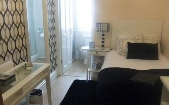Leicester Hotel