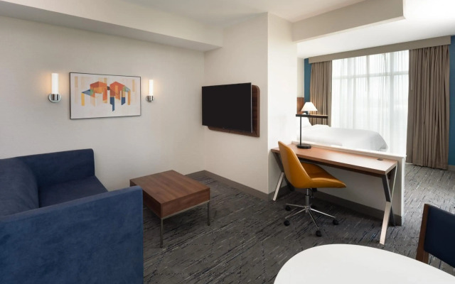 Holiday Inn Express Miami Airport Blue Lagoon Area by IHG
