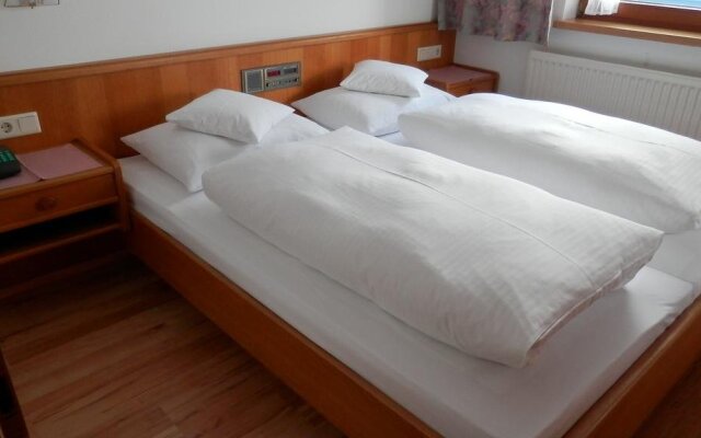 Collina Hotel Garni