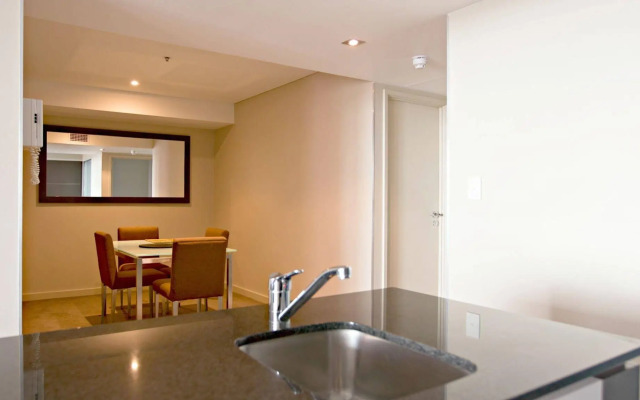 Adelaide Dress Circle Apartments - North Terrace
