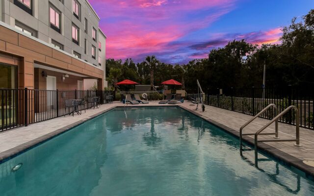 Hampton Inn & Suites Ruskin I-75