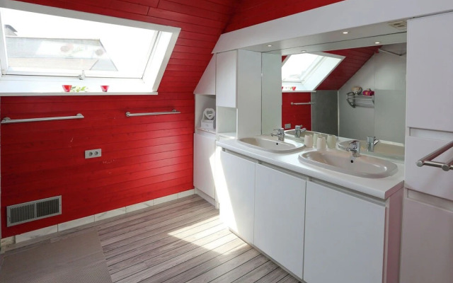 Splendid Villa in Middelkerke with Sauna, Hot Tub, Terrace