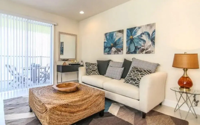 Serenity 17413Sb Townhouse
