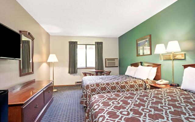 River Hill Inn & Suites