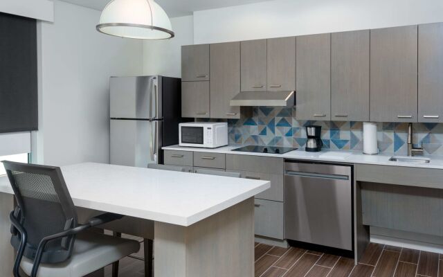 Hyatt House Orlando Airport