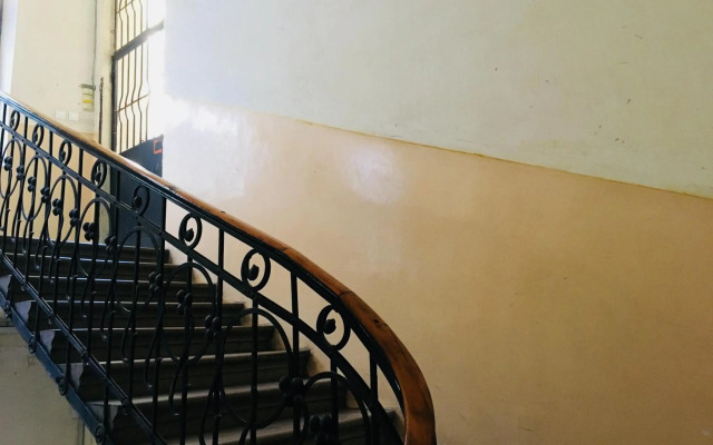 Opera Apartment with Garage, 2BR & 2BTH, AC