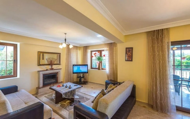 Villa Makri