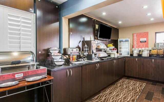 Hotel Hwood