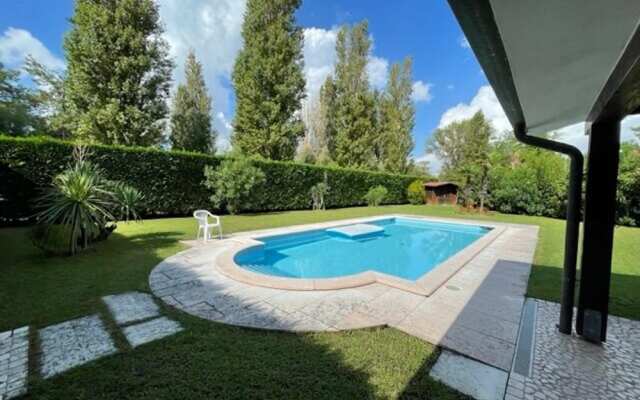 Fantastic Villa With Pool Surrounded by Nature