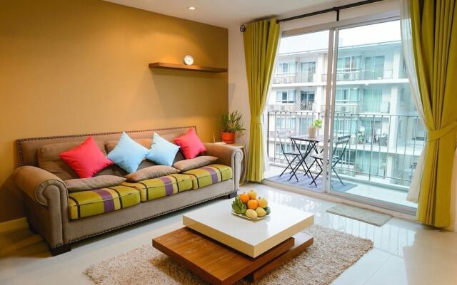 Nicely Apartment Near MRT Ratchadaphisak