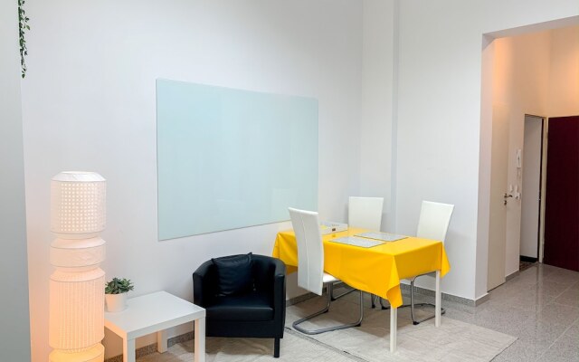 Relax Aachener Boardinghouse Main Train Station