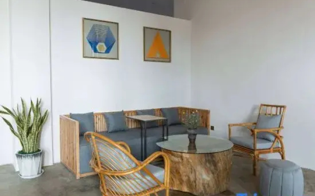 Fuxian Lake Yunxi Coast Homestay