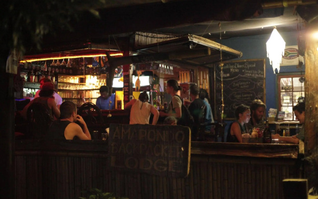 Amapondo Backpackers