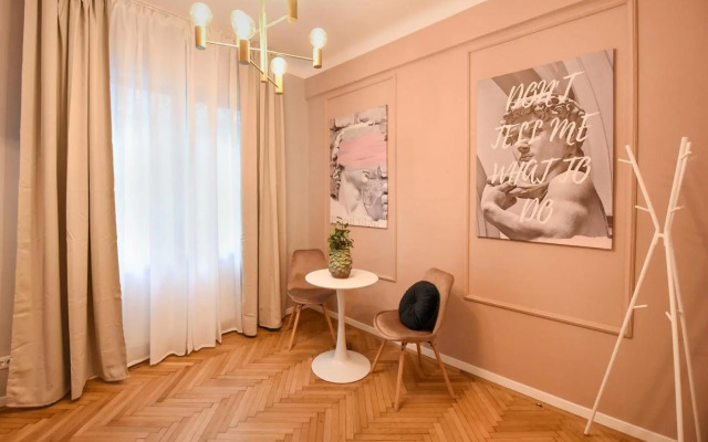 THE CINEMA - Central Apartment near Radisson