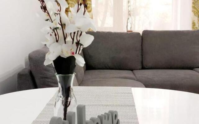 Lovely and extra spacious 1 bedroom, 1 bath.