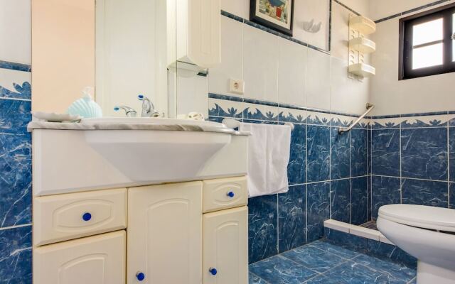Beautiful Mansion in Hermigua, la Gomera with Patio