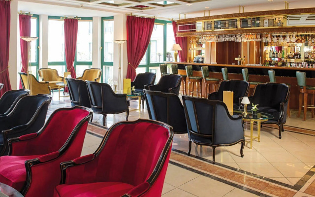 Victor's Residenz - Hotel Schloss Berg
