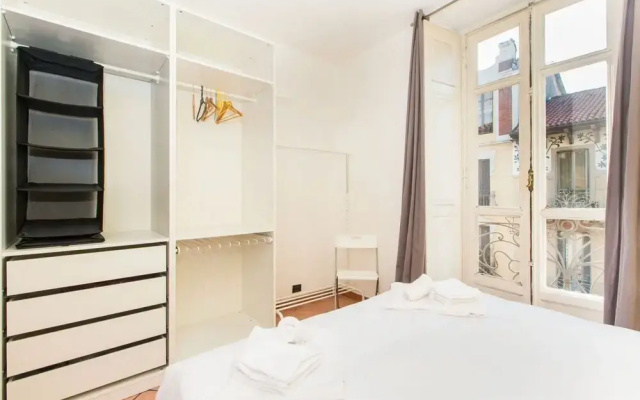 Bright Mini Apartment Valentino