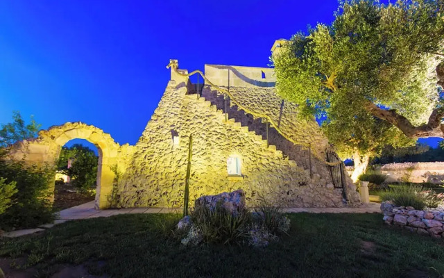 Tenuta Bouganville With Garden And Pool