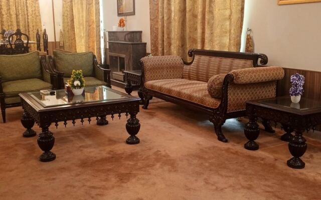 Rehman Gardens - 3BR Apartment