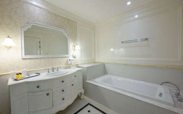 Chateau de Khaoyai Hotel & Resort