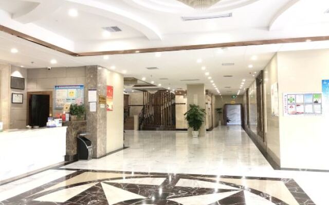 Donghu Hotel