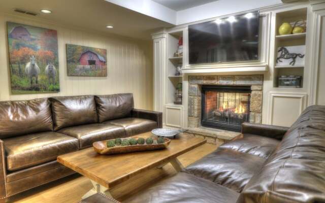 Lodge at Five Oaks Pigeon Forge - Sevierville