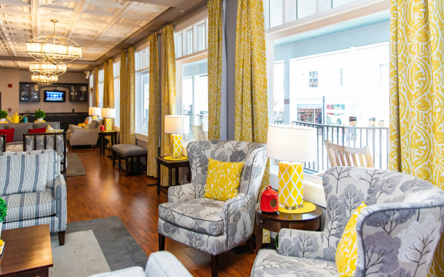 Lake View Hotel
