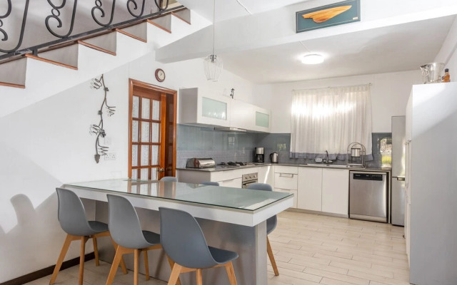 Villa with Heated Pool