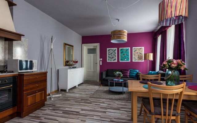 Lovely Prague Apartments