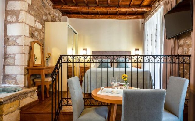 Phaedra Suites