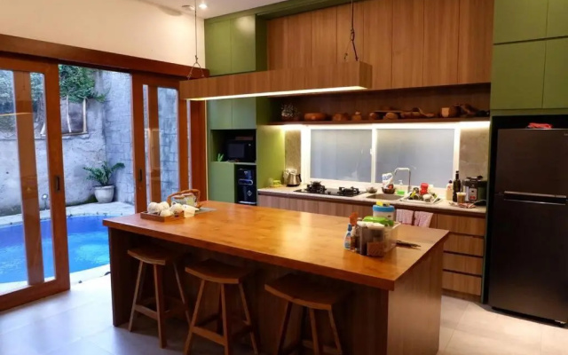 Villa kantor 4 bedroom and 2 Meeting Room – Guest Rooms – Denpasar