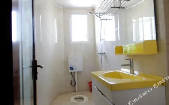 Ya'an Bifengxia Kaifeng Inn