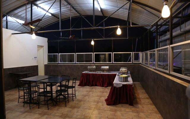 Hotel SPR Inn