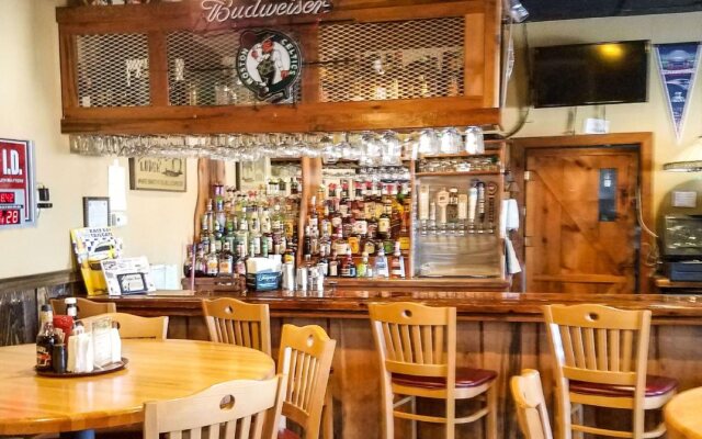 Iveys Motor Lodge Houlton