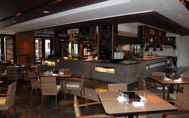 Courtyard By Marriott Bali Seminyak Resort