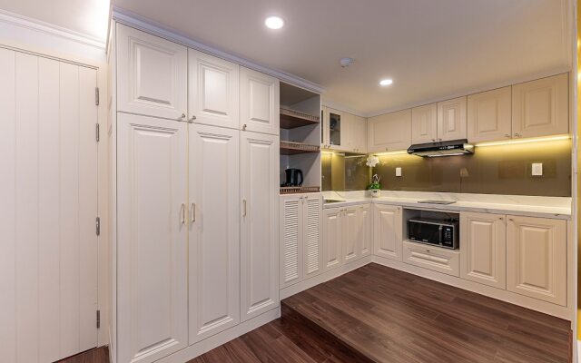 Golden Sun Apartment & Hotel