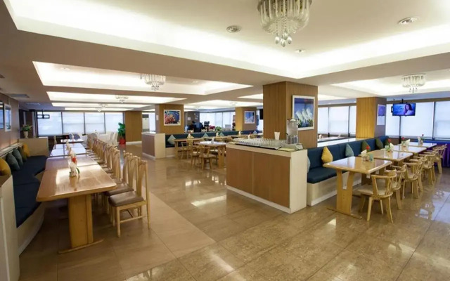 Bay Hotel Srinakarin