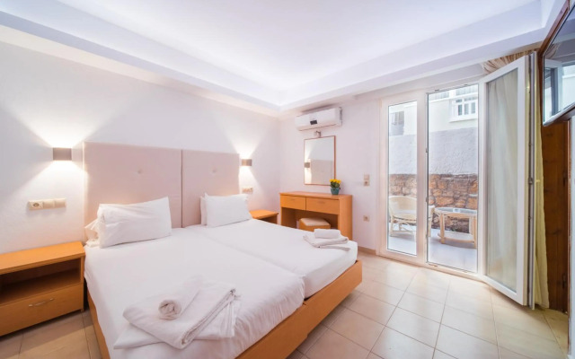 Soleil Apartments  Studios