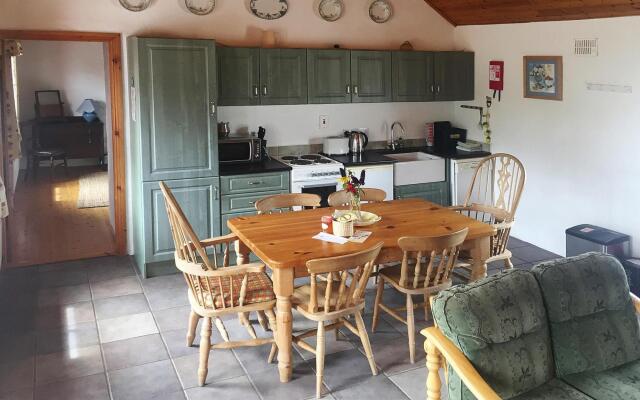 TerryGlass cottage with BBQ