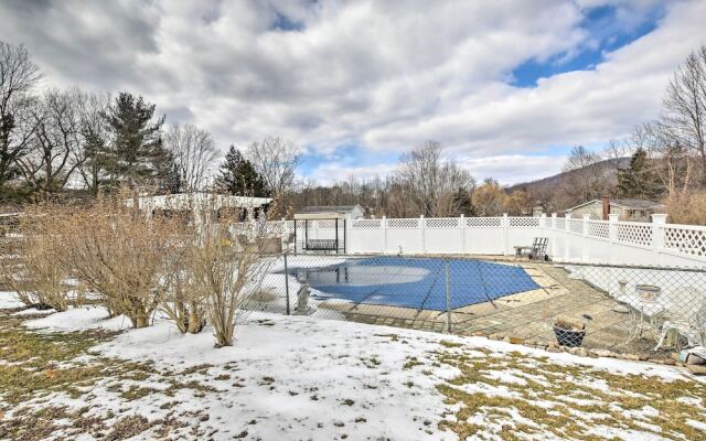 Hopewell Junction Apartment w/ Community Pool