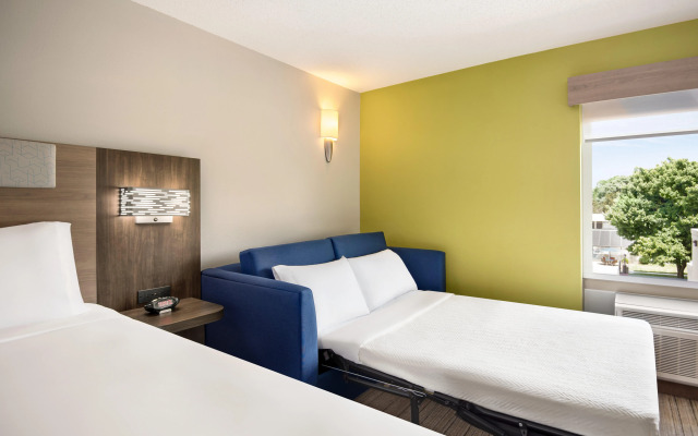 Holiday Inn Express Hotel & Suites Fredericksburg by IHG