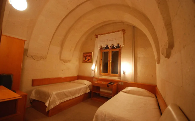 Kral Hotel