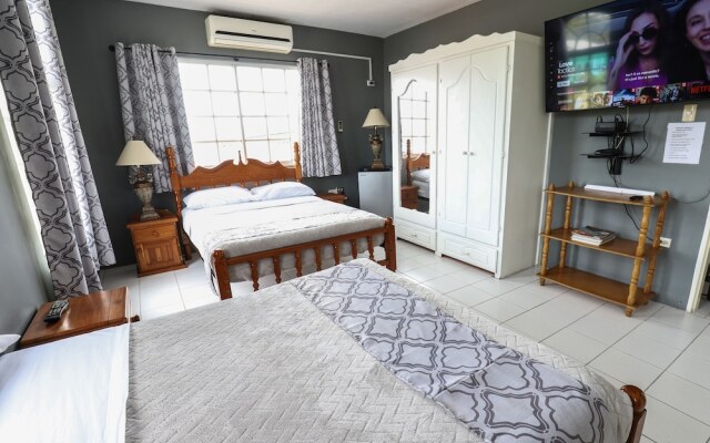 Airport Inn